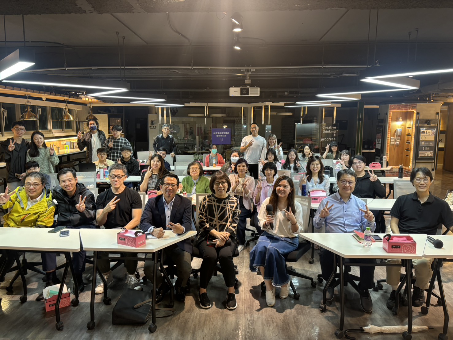 活動記錄與花絮-2025/11/17創創小聚創業講堂